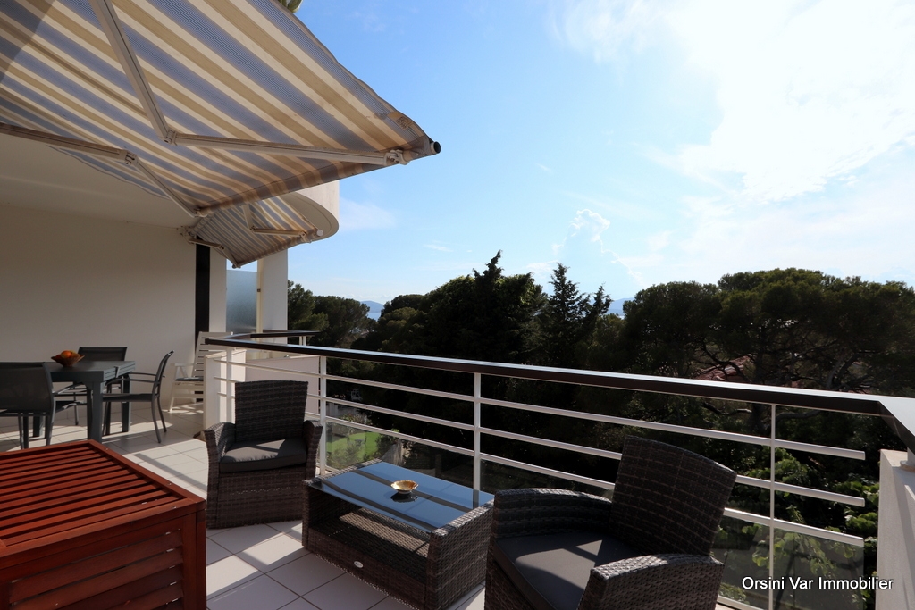 location-de-vacances-st-raphael-santa-lucia-residence-acquarine-c33-12